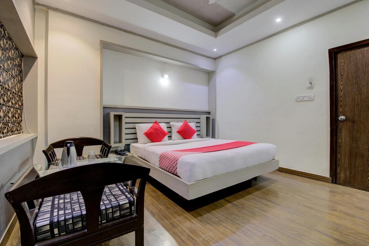 Oyo 1545 Hotel Shivani International Ahmedabad Luaran gambar
