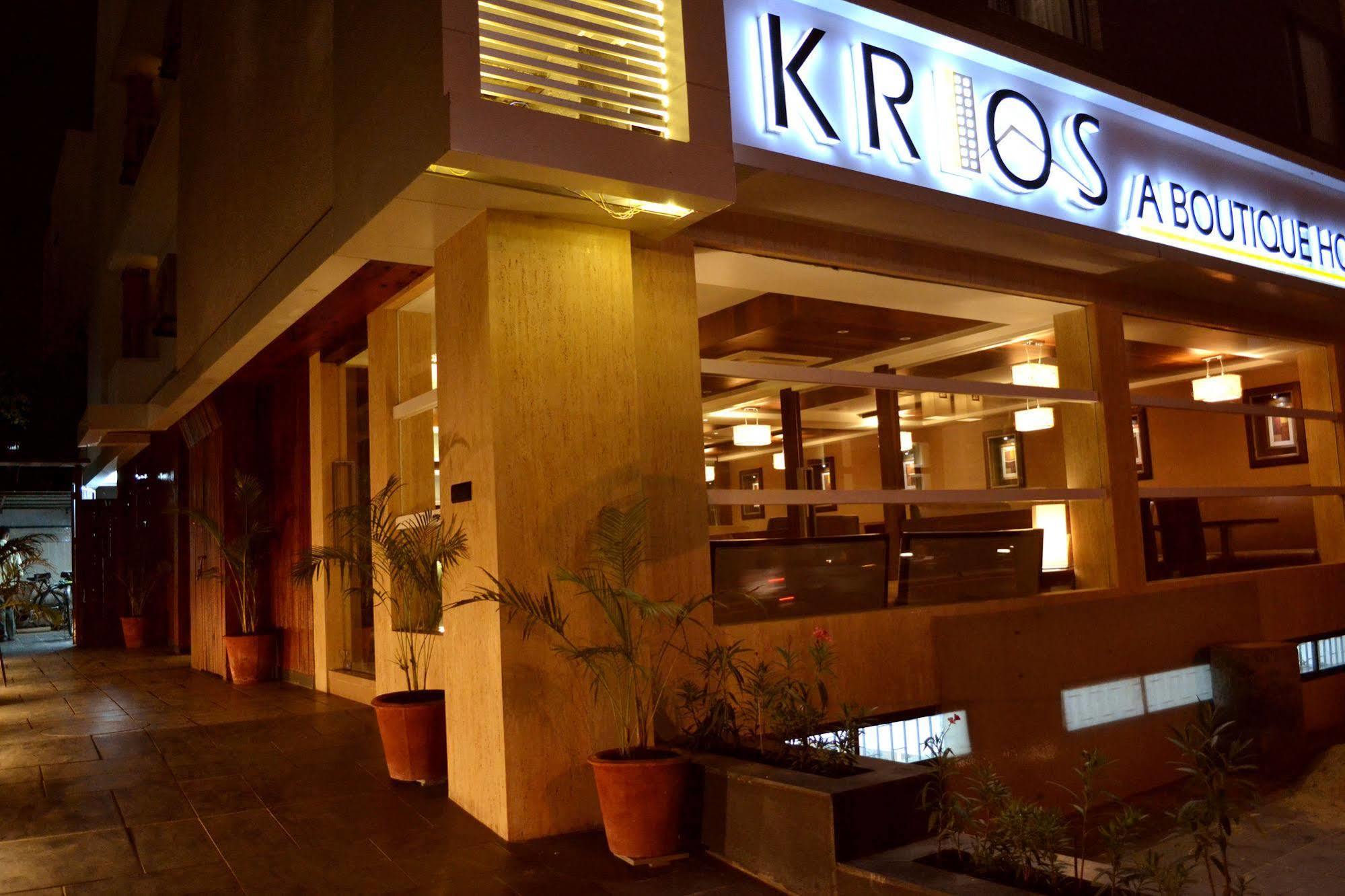 Oyo 1545 Hotel Shivani International Ahmedabad Luaran gambar